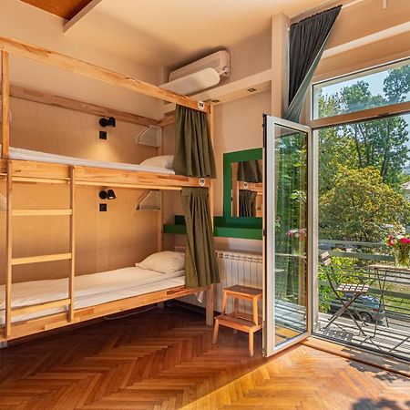 Cabbage Hostel Белград Екстериор снимка
