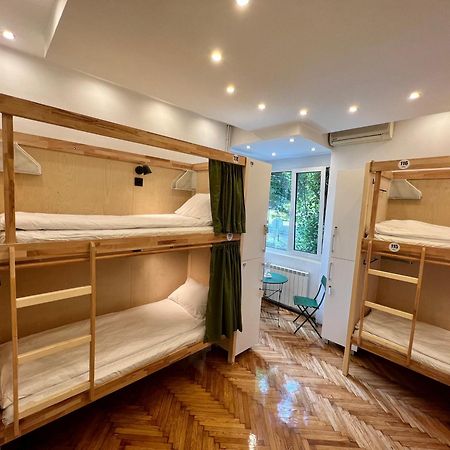 Cabbage Hostel Белград Екстериор снимка