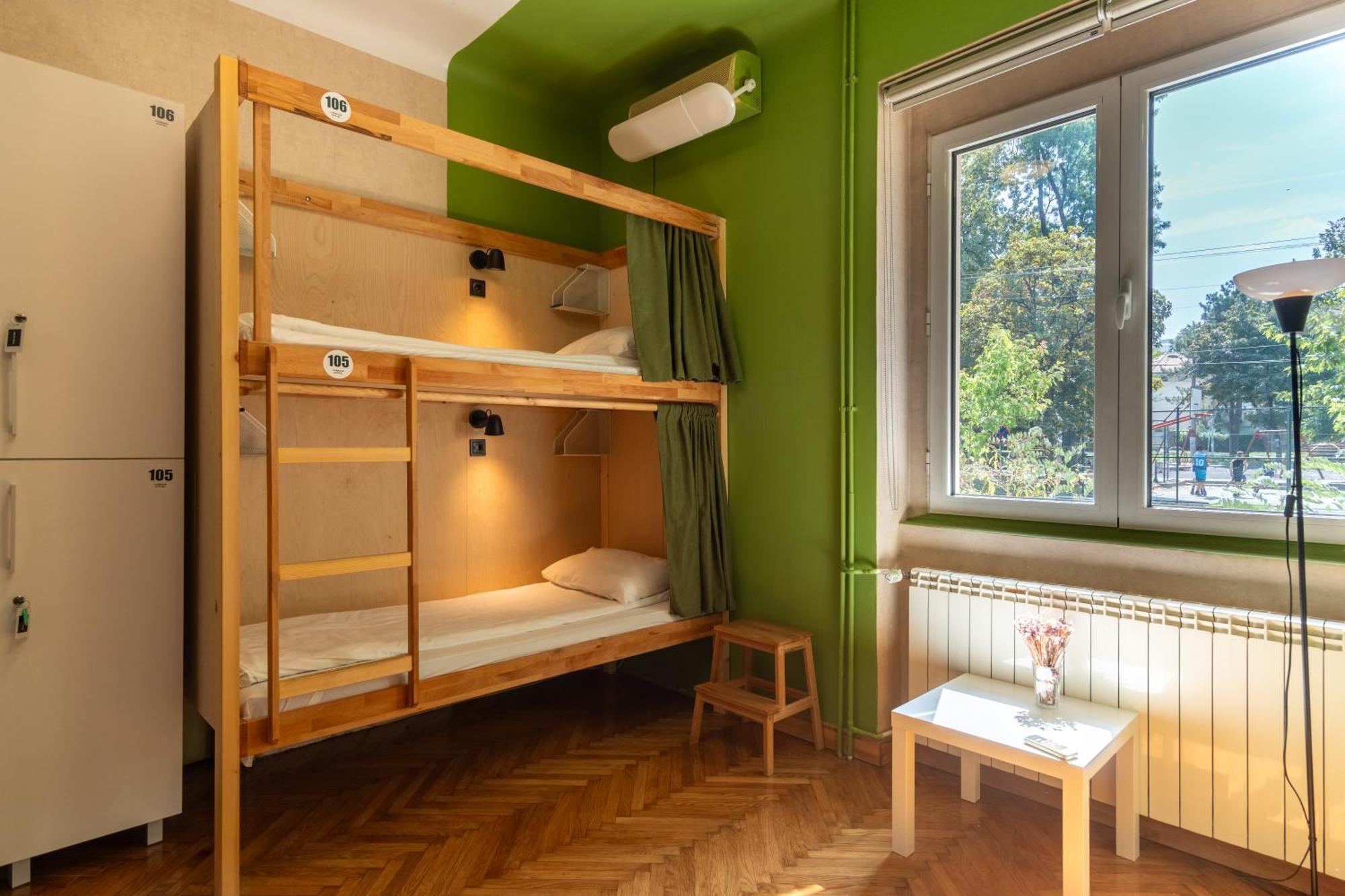 Cabbage Hostel Белград Екстериор снимка