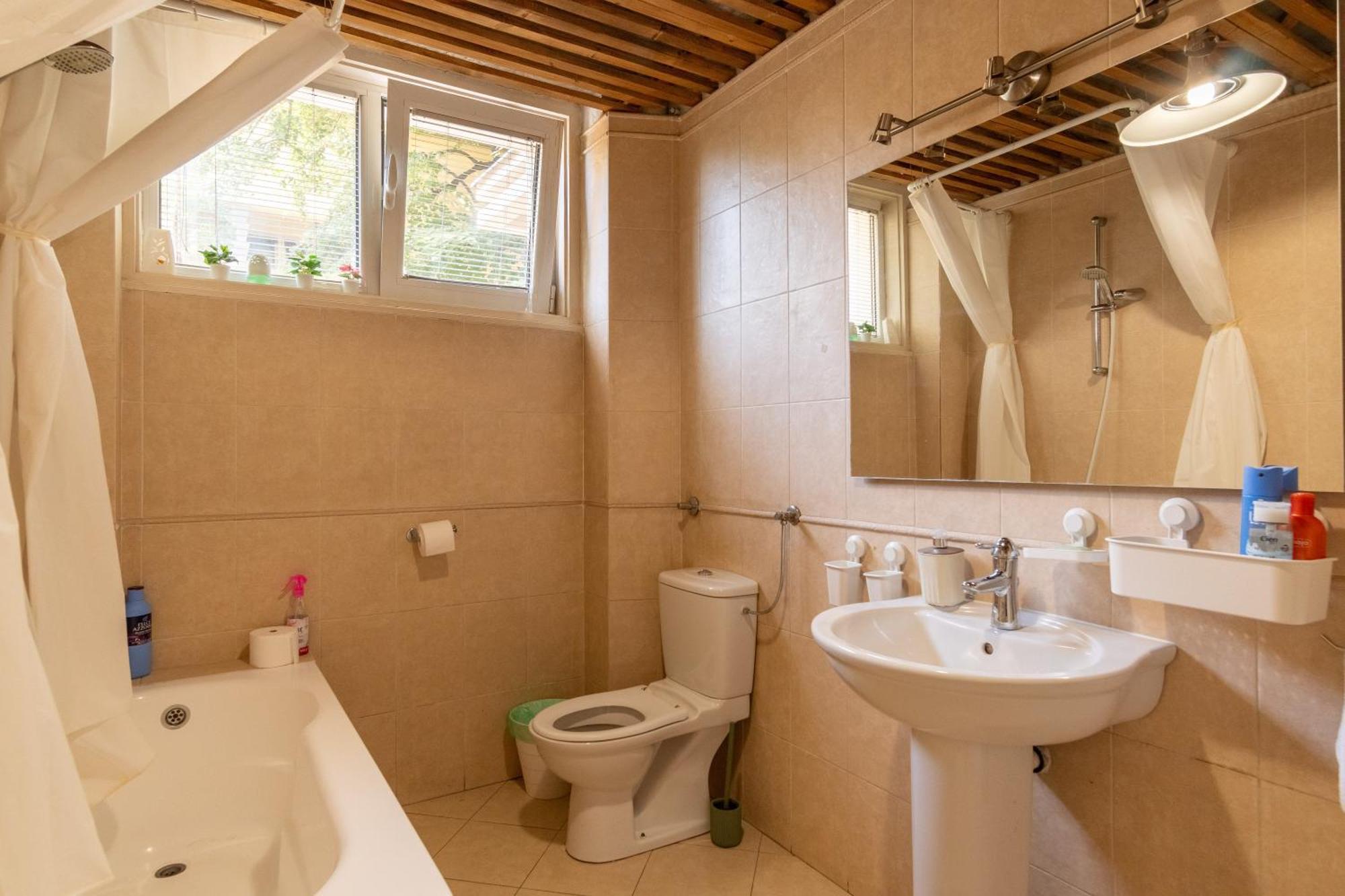 Cabbage Hostel Белград Екстериор снимка