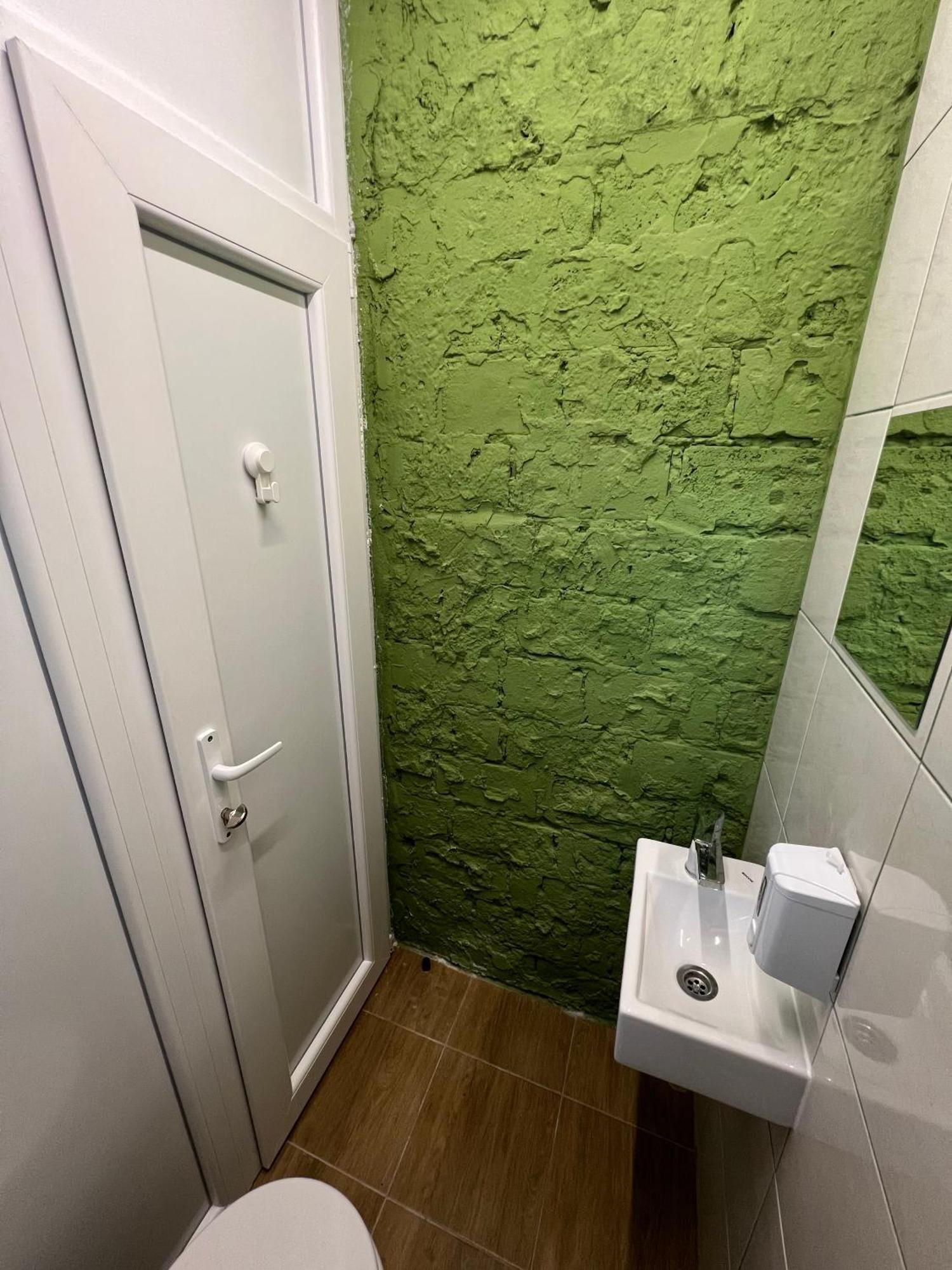 Cabbage Hostel Белград Екстериор снимка