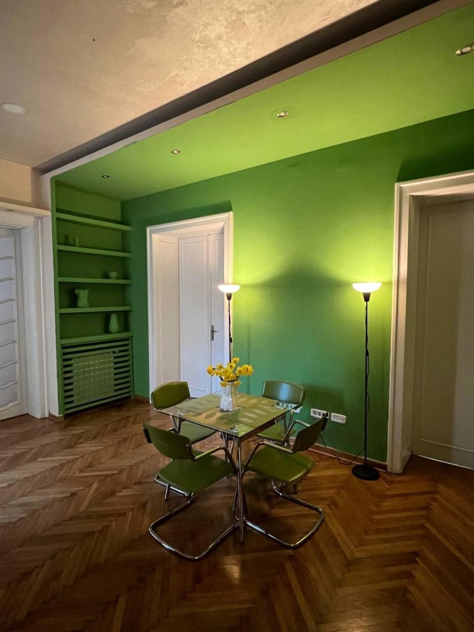 Cabbage Hostel Белград Екстериор снимка