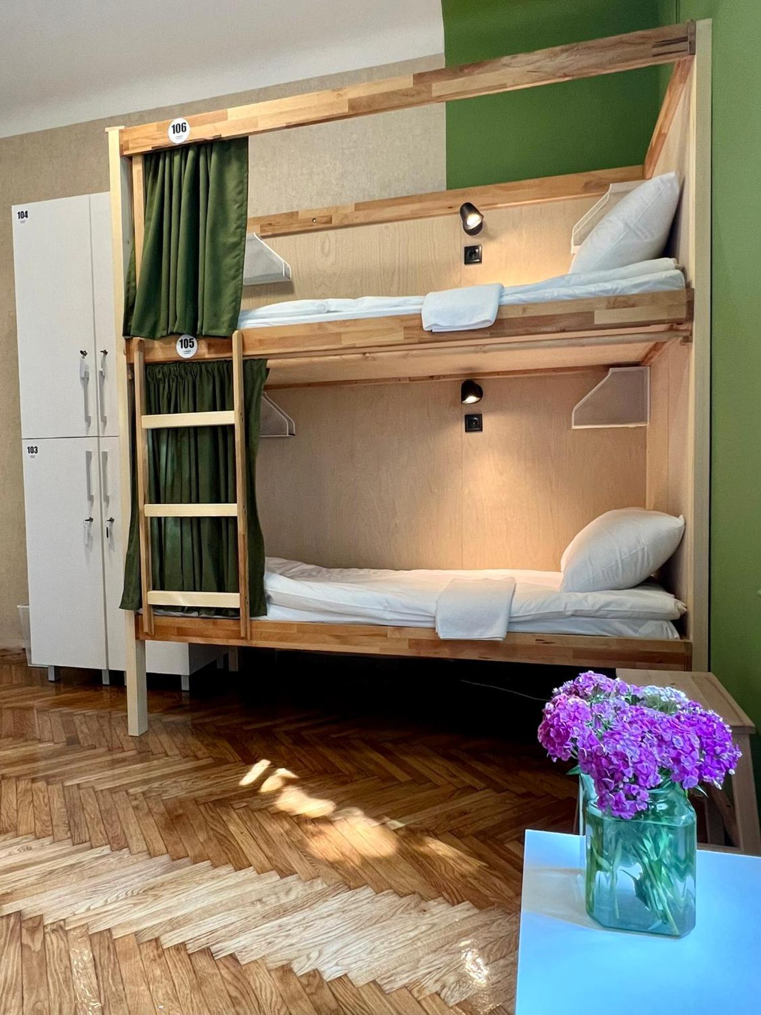 Cabbage Hostel Белград Екстериор снимка