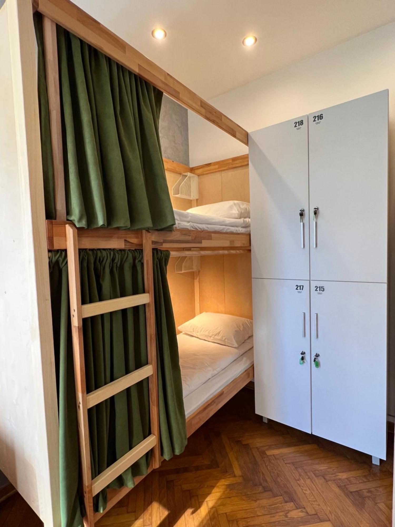 Cabbage Hostel Белград Екстериор снимка