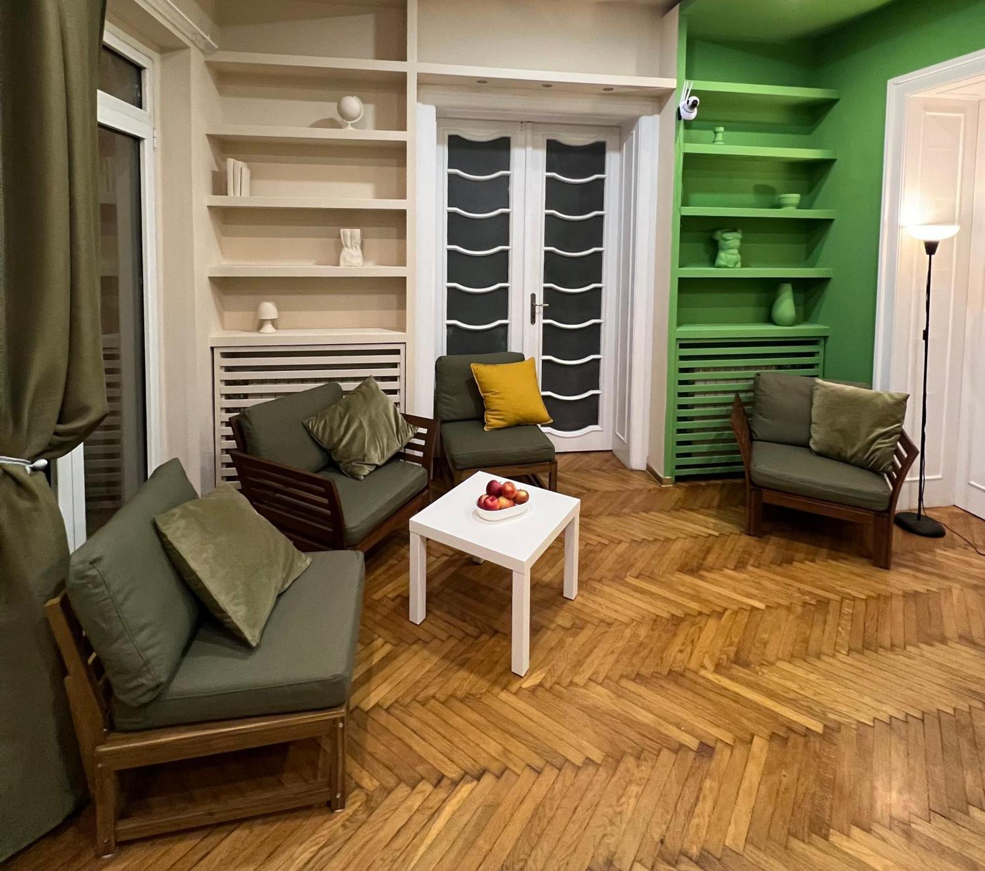 Cabbage Hostel Белград Екстериор снимка